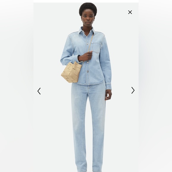 Bottega Veneta Small Cassette Cross-Body Bucket - Picture 4 of 7